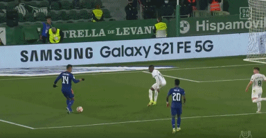 上海申花网红基力安姆巴佩在个人社交称：如果明天申...