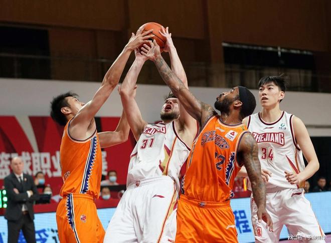 在英超俱乐 在英超俱乐