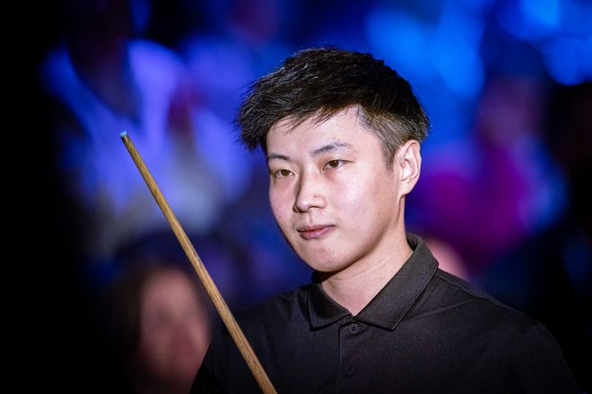 龙舟运动正 龙舟运动正